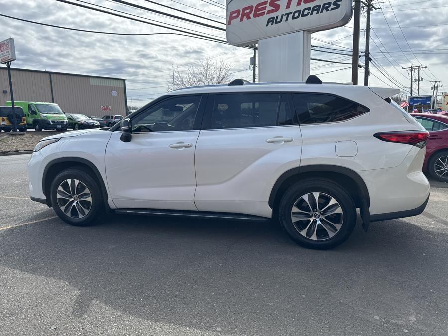 Vehicle image 8 of 30