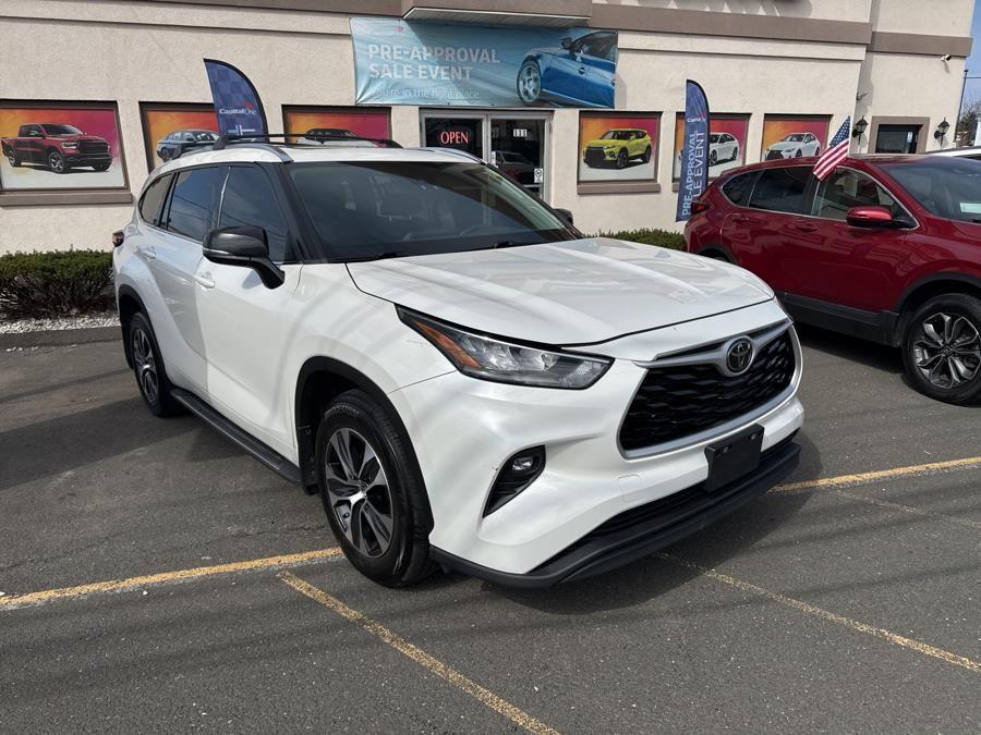 Vehicle image 3 of 30