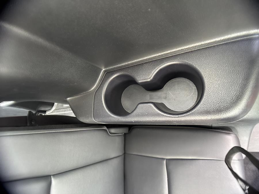 Vehicle image 22 of 30