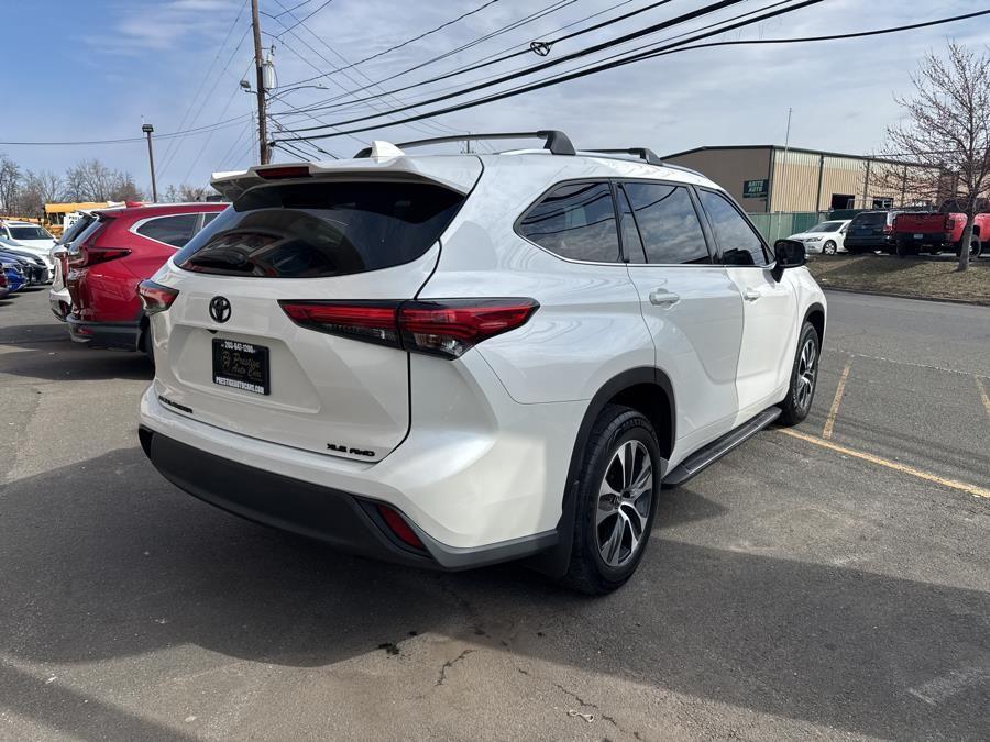 Vehicle image 5 of 30
