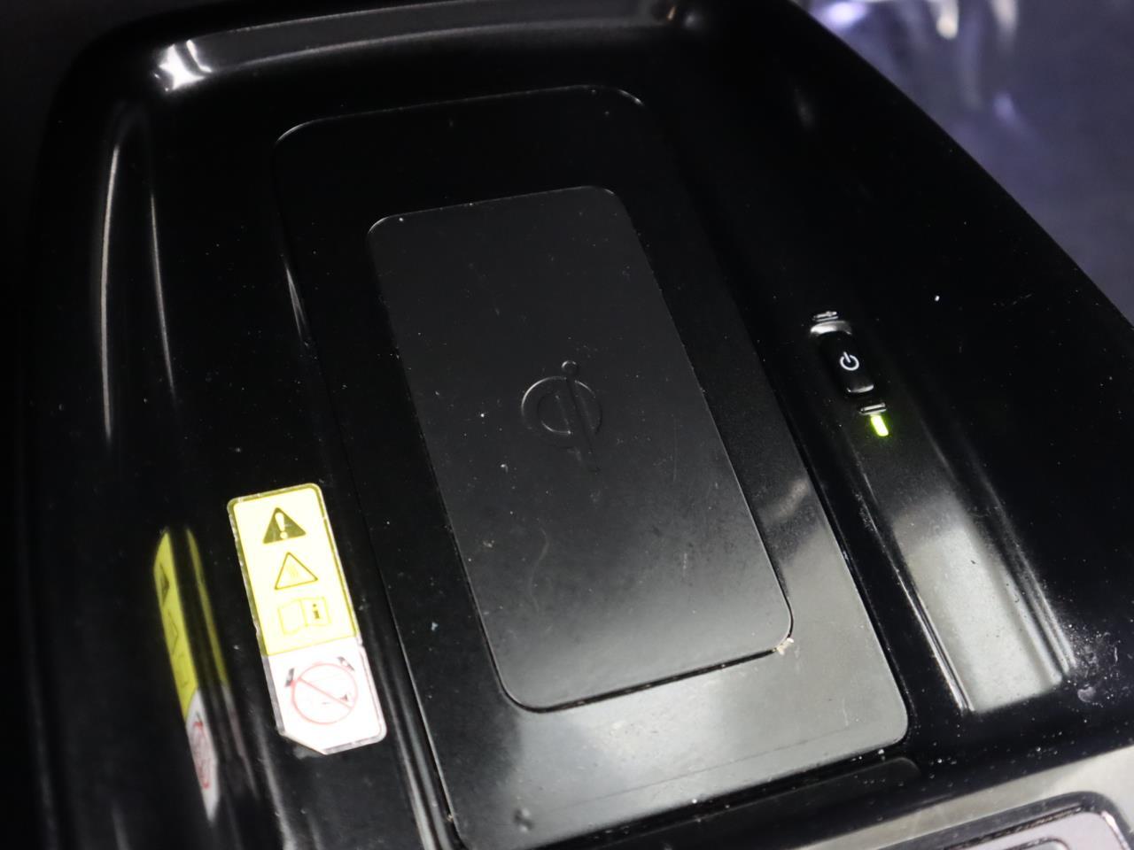 Vehicle image 23 of 41