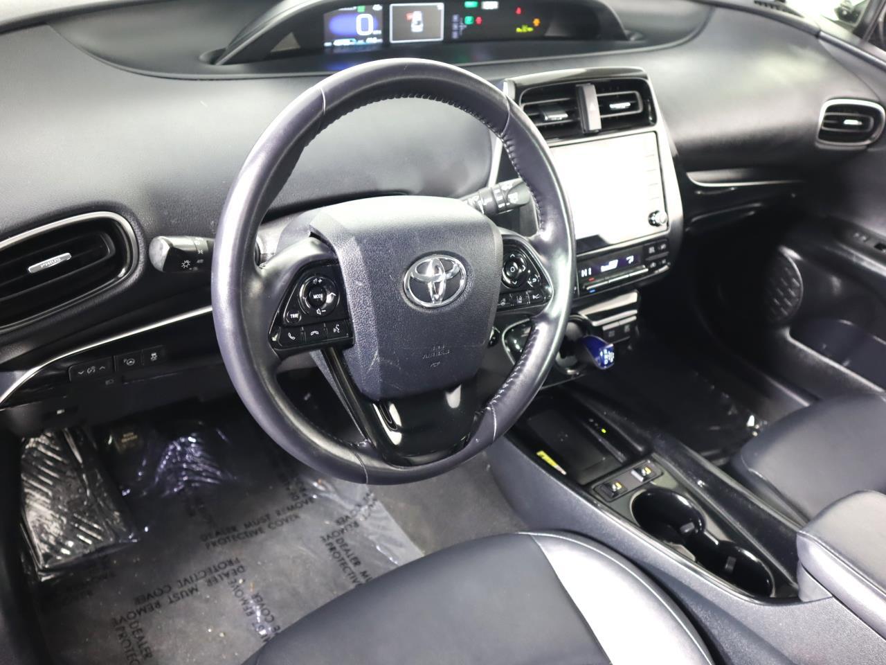 Vehicle image 8 of 41