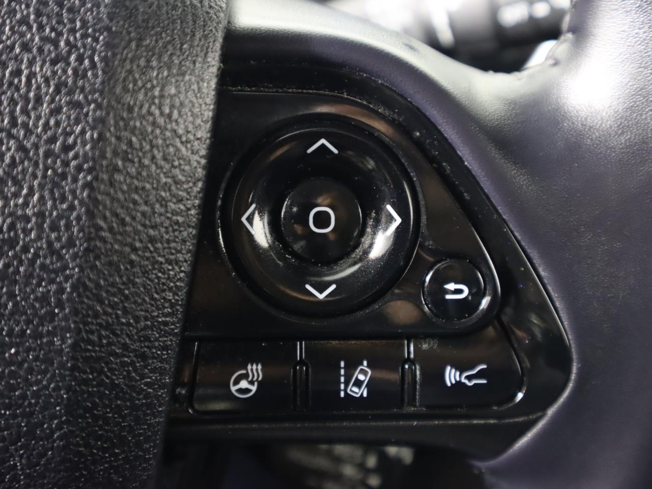 Vehicle image 12 of 41