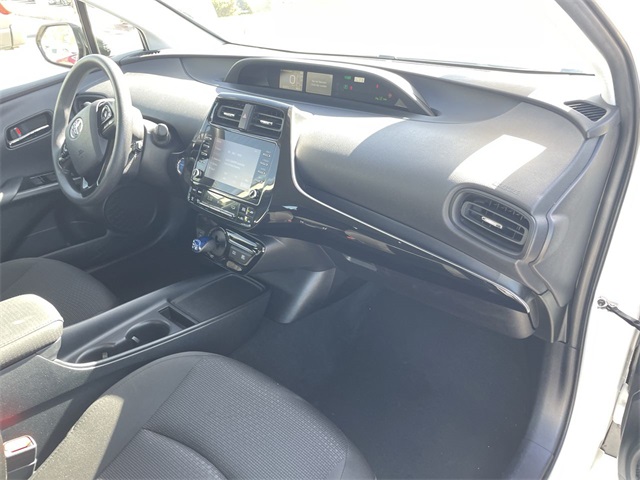Vehicle image 27 of 33