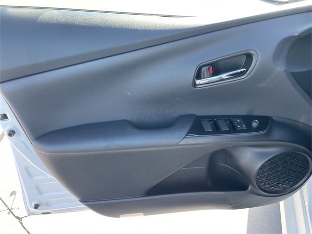 Vehicle image 20 of 33