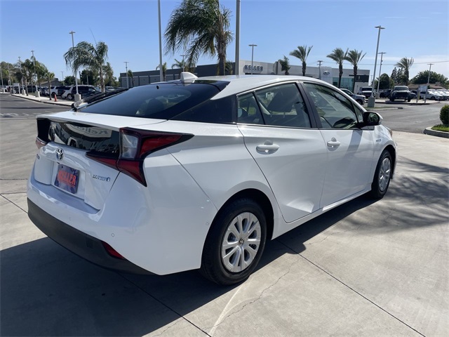 Vehicle image 6 of 33