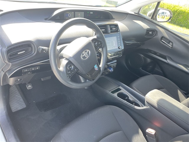 Vehicle image 10 of 33