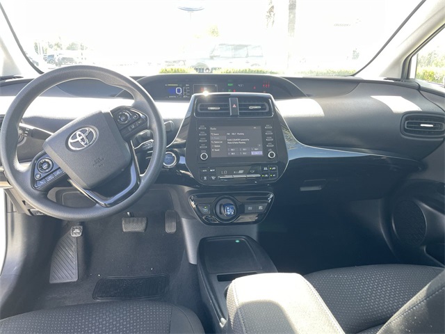 Vehicle image 19 of 33