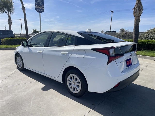 Vehicle image 8 of 33