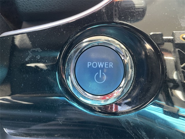 Vehicle image 16 of 33