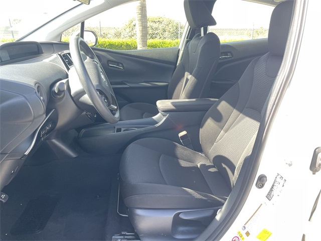 Vehicle image 18 of 33