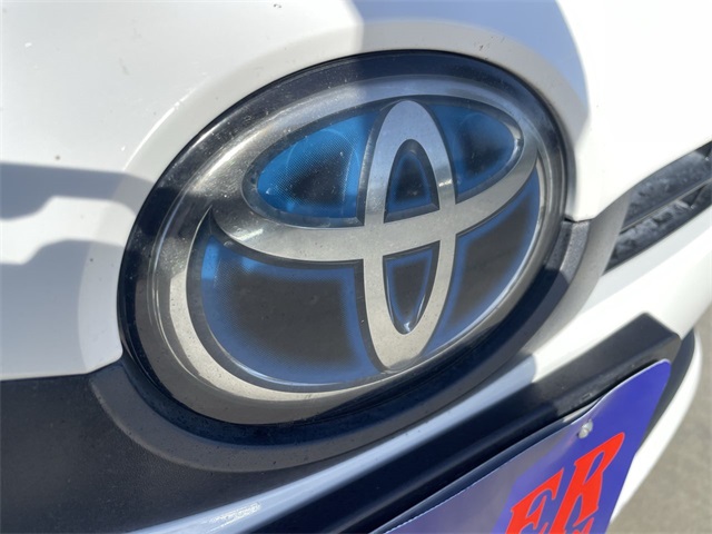 Vehicle image 29 of 33
