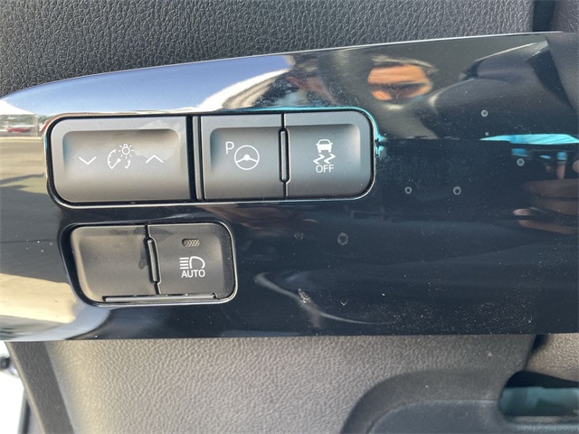 Vehicle image 33 of 33