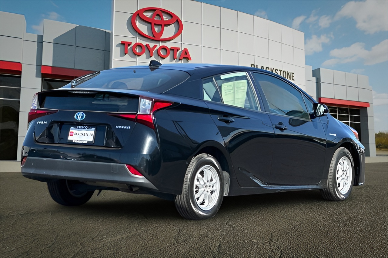 Vehicle image 25 of 27