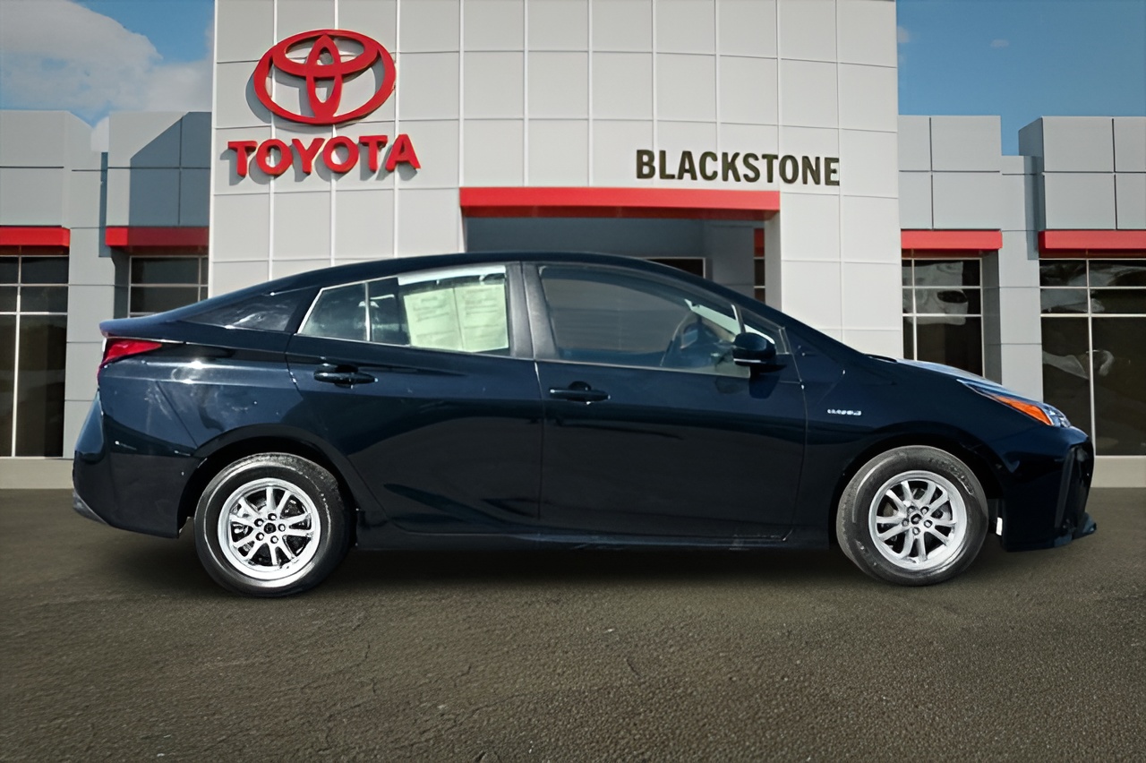 Vehicle image 24 of 27