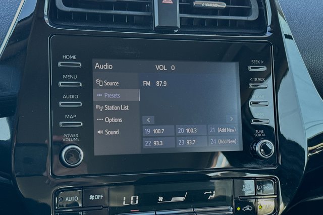 Vehicle image 13 of 27