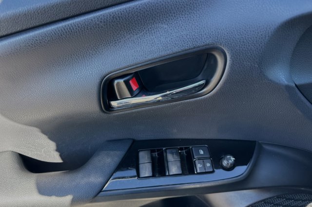 Vehicle image 8 of 27