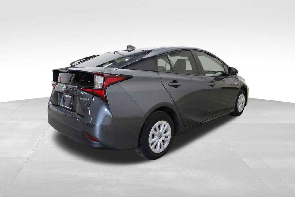 Vehicle image 4 of 41