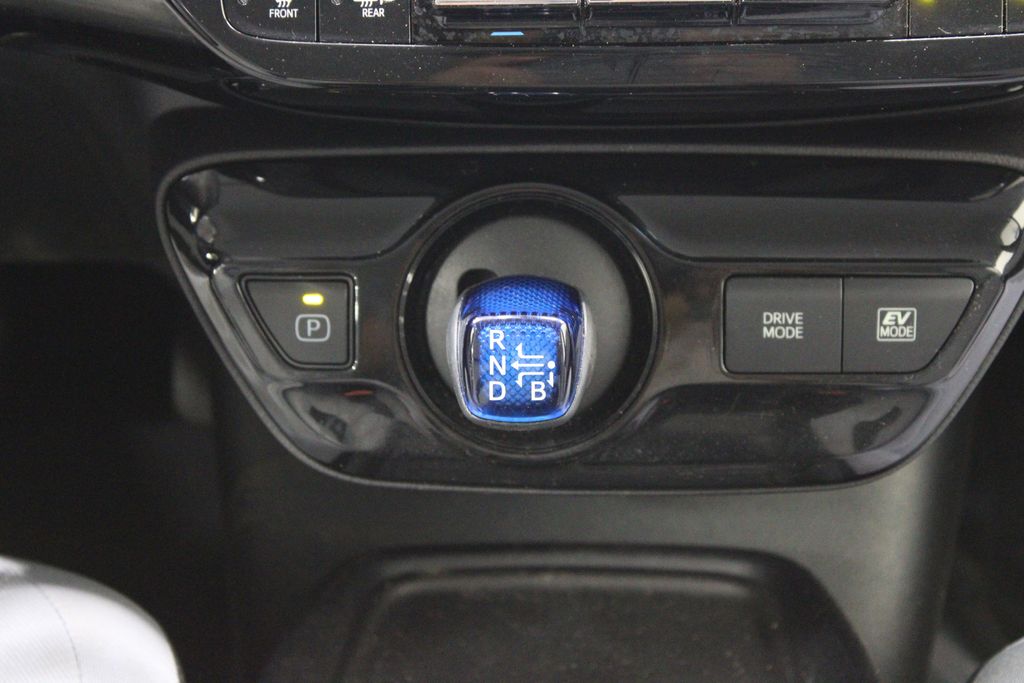 Vehicle image 36 of 41