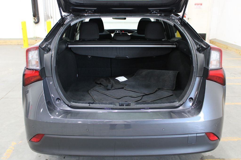 Vehicle image 8 of 41