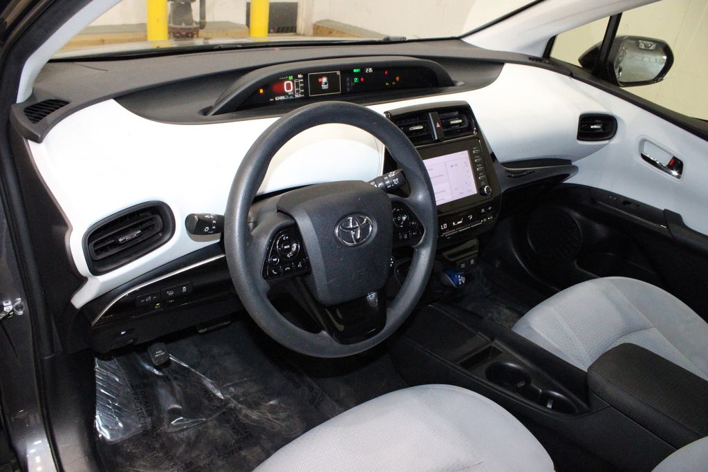 Vehicle image 11 of 41