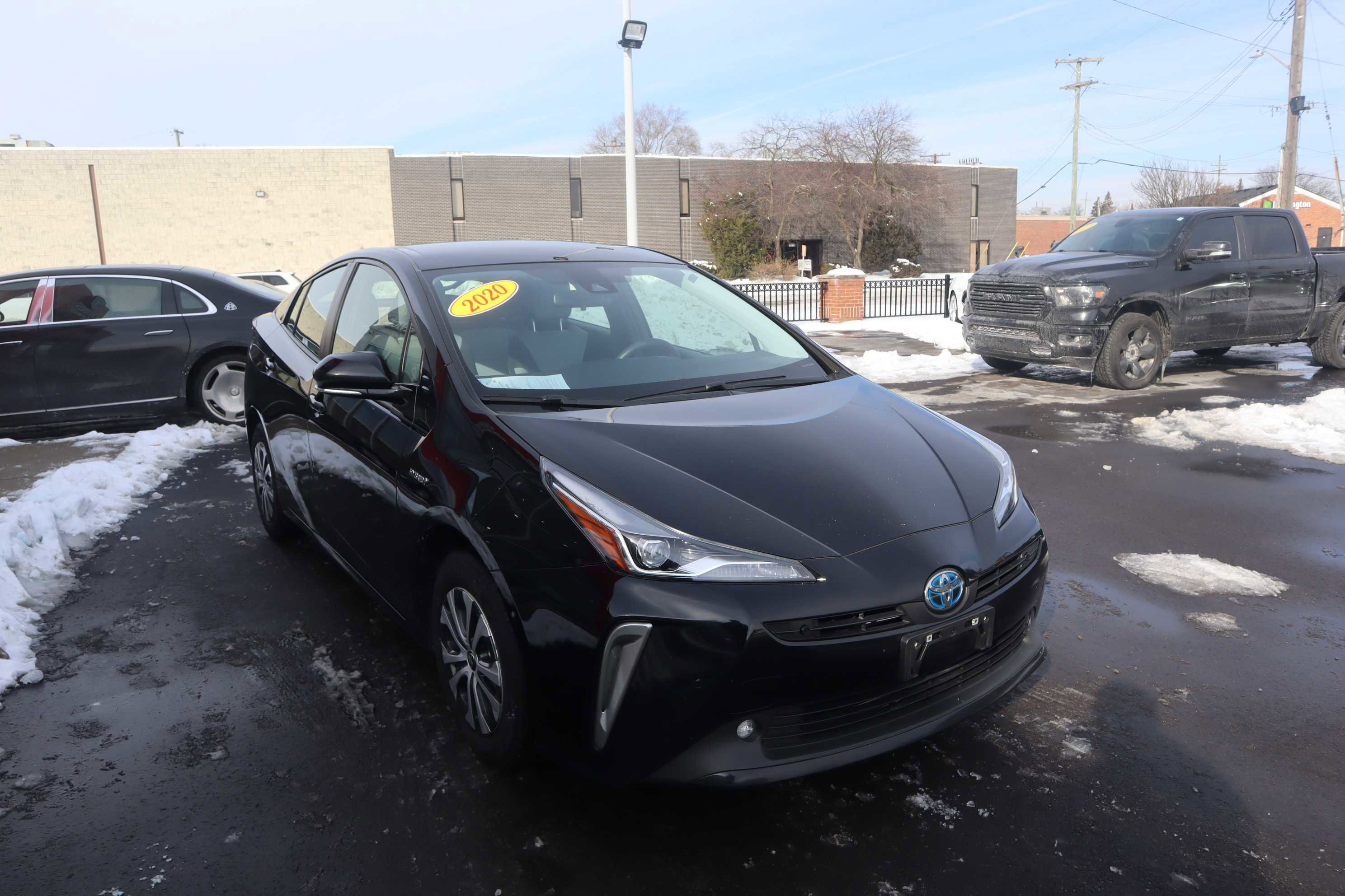 Vehicle image 3 of 17