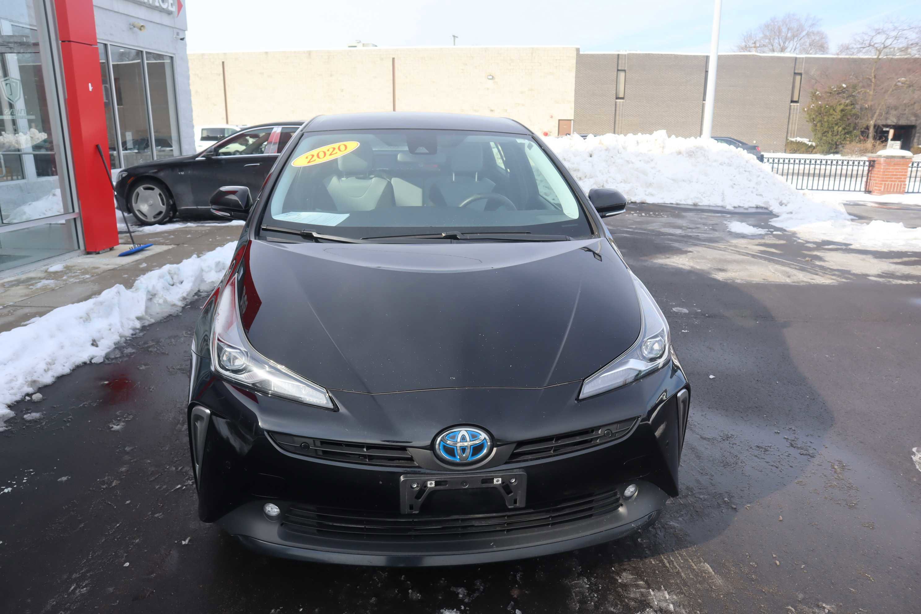Vehicle image 2 of 17