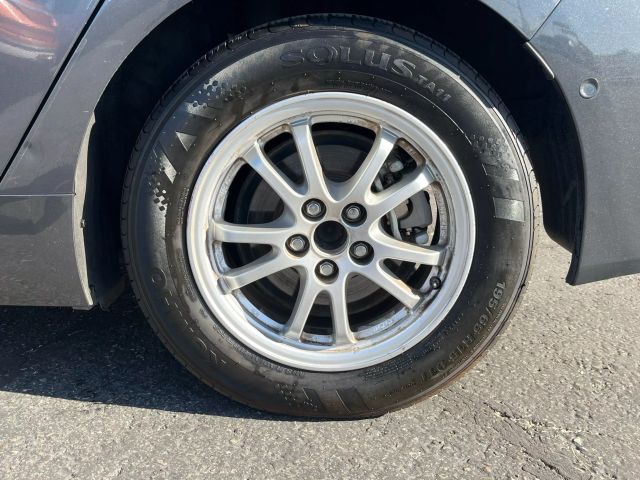 Vehicle image 11 of 28