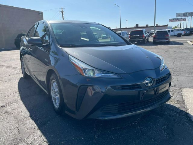 Vehicle image 3 of 28