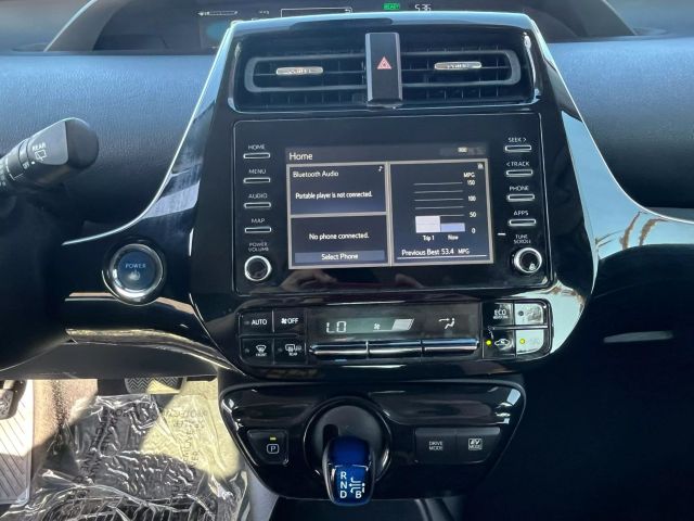 Vehicle image 23 of 28