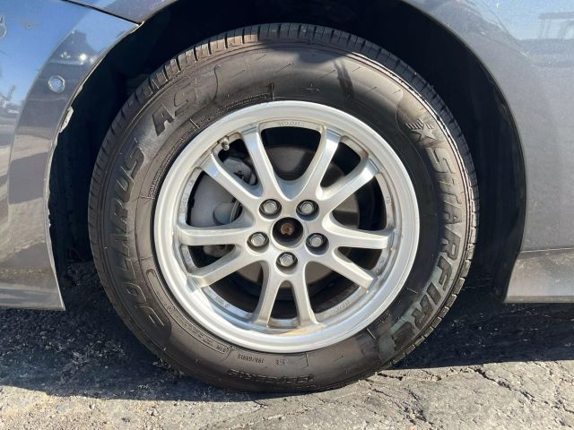 Vehicle image 10 of 28