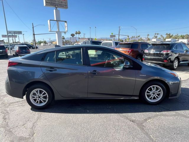 Vehicle image 4 of 28