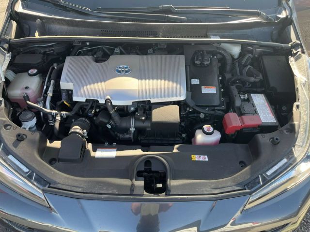 Vehicle image 9 of 28