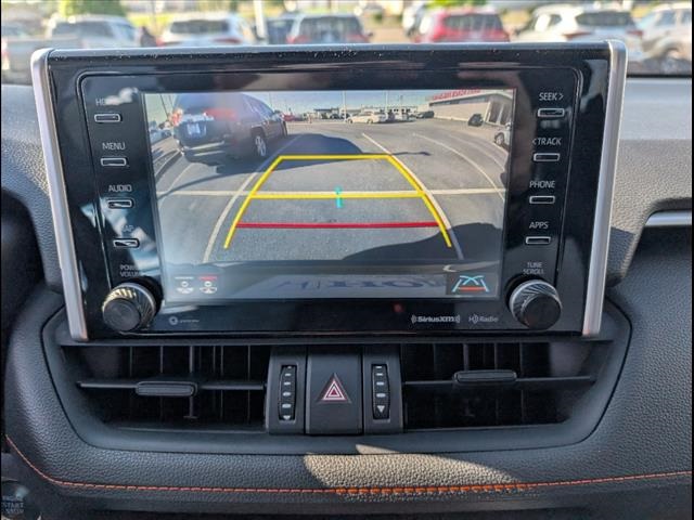 Vehicle image 11 of 23