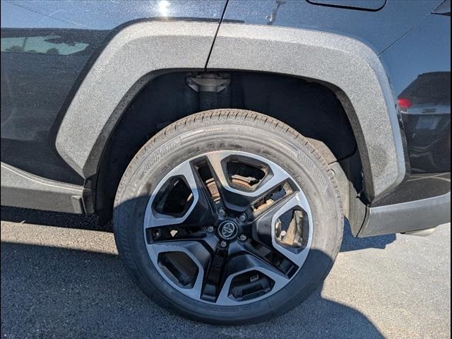 Vehicle image 5 of 23