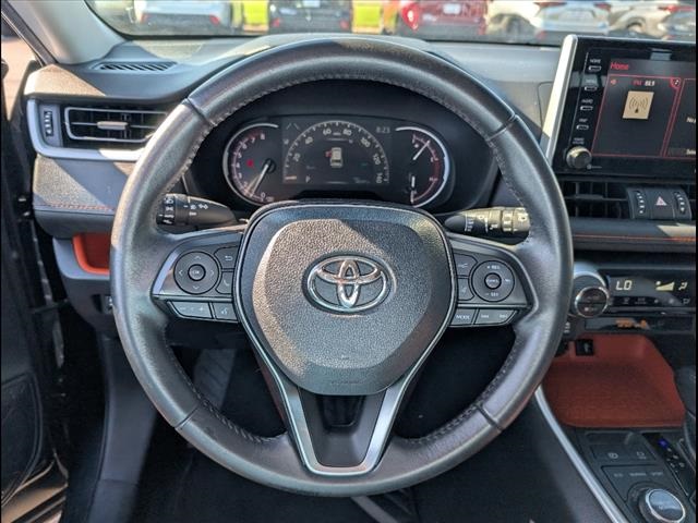 Vehicle image 8 of 23