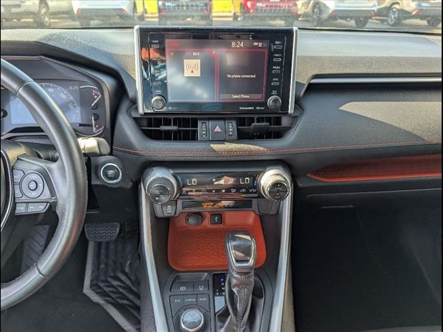 Vehicle image 10 of 23