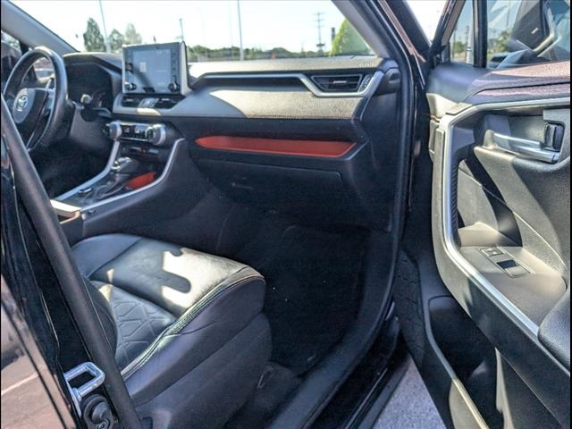 Vehicle image 22 of 23