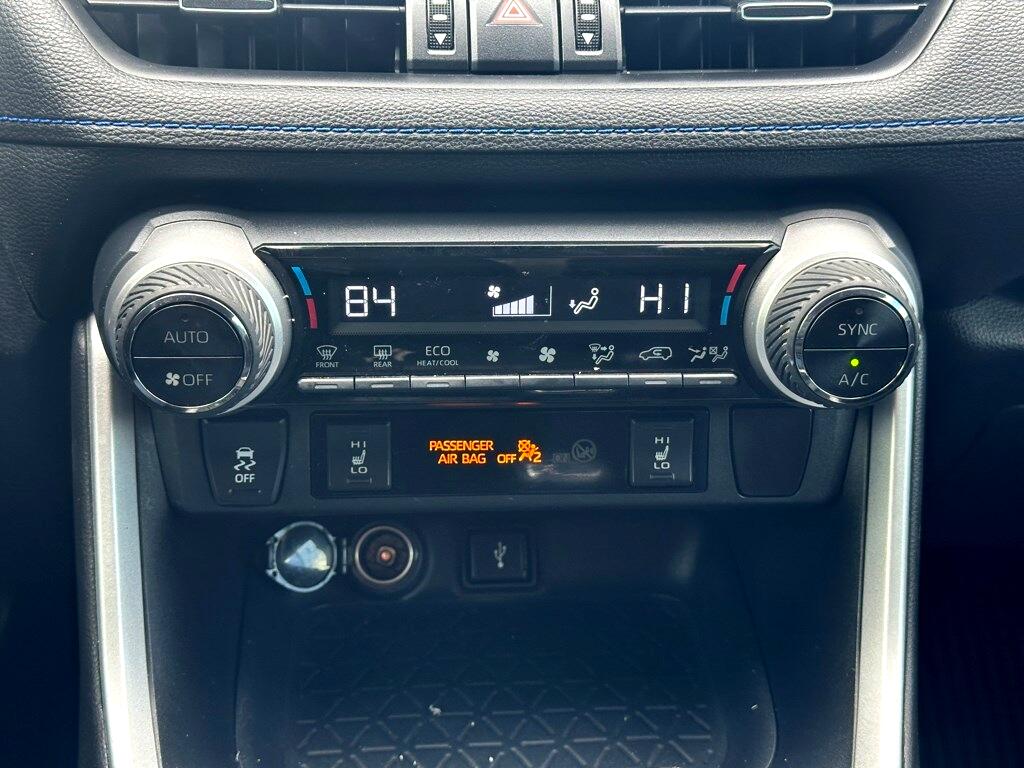 Vehicle image 22 of 29