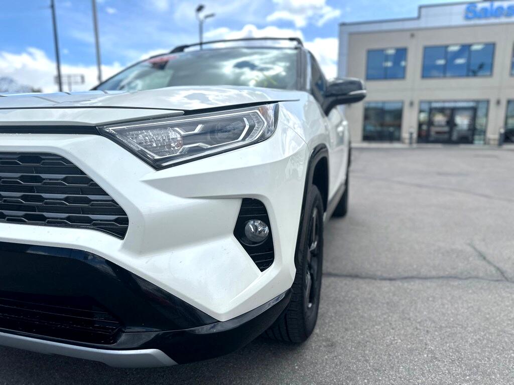 Vehicle image 8 of 29