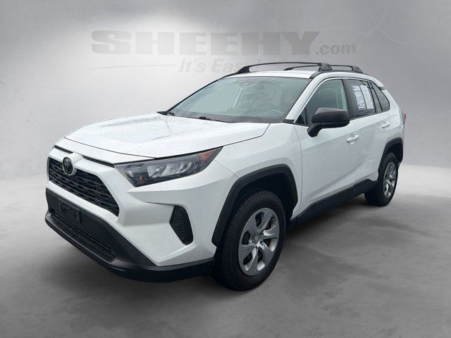 2020 Toyota RAV4 LE Image 1 of 26