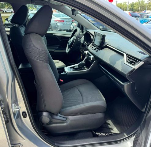 Vehicle image 19 of 27