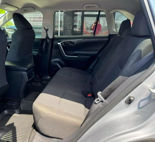 Vehicle image 13 of 27