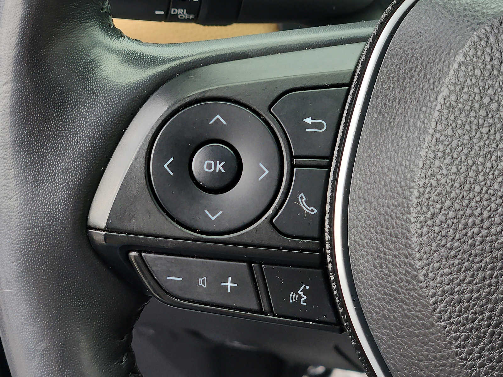 Vehicle image 20 of 30