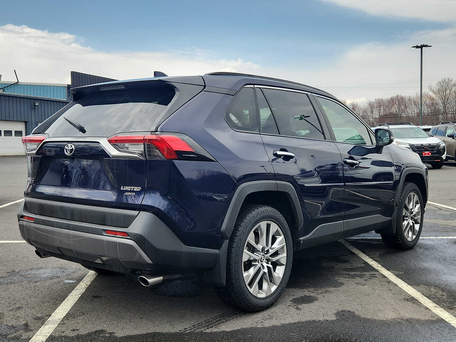 Vehicle image 4 of 30