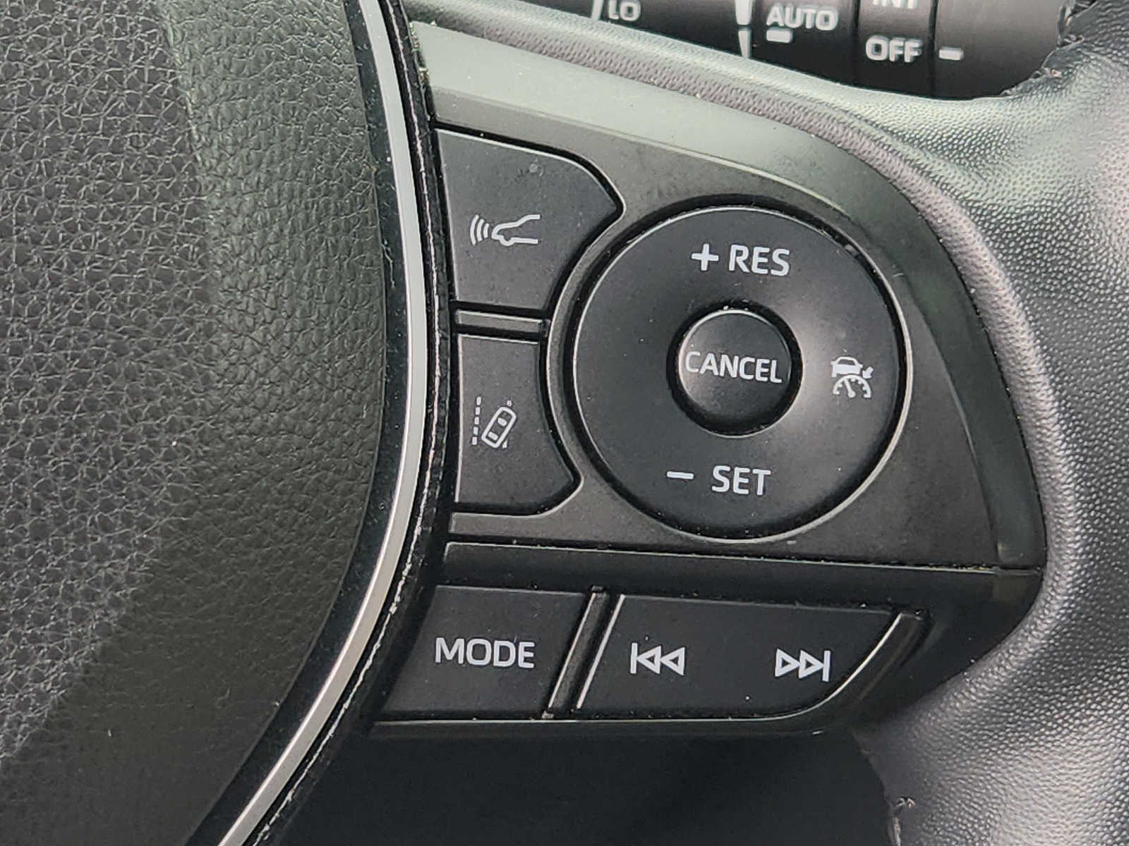 Vehicle image 21 of 30