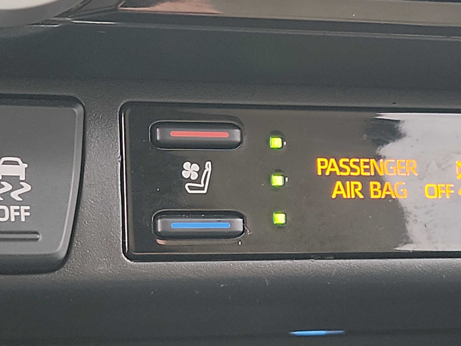 Vehicle image 23 of 30