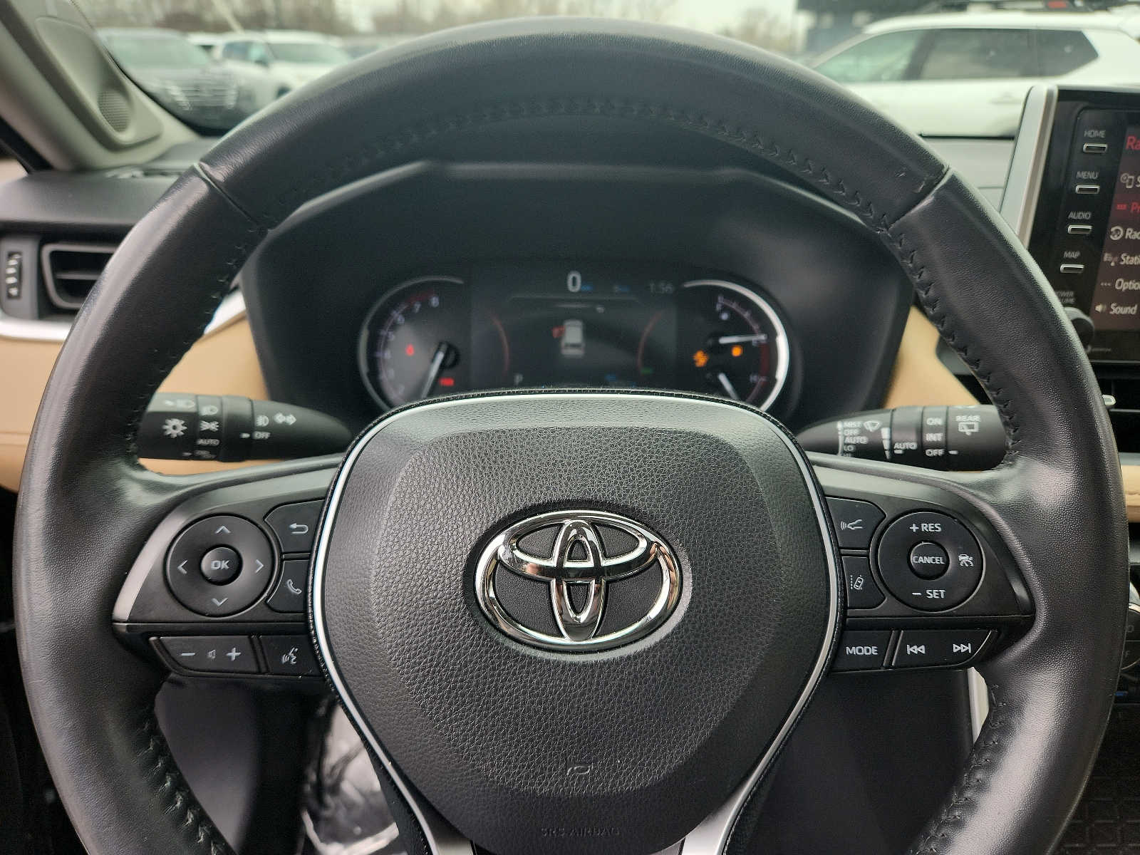 Vehicle image 18 of 30