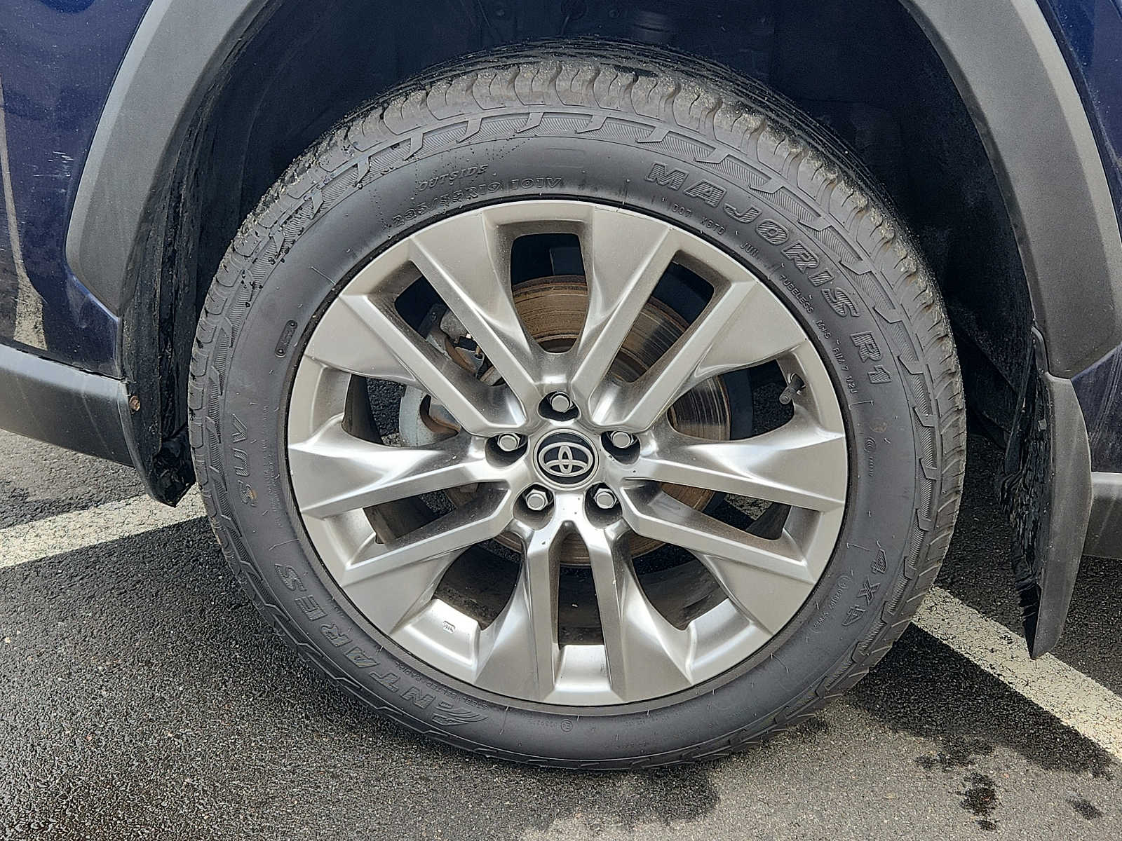 Vehicle image 8 of 30
