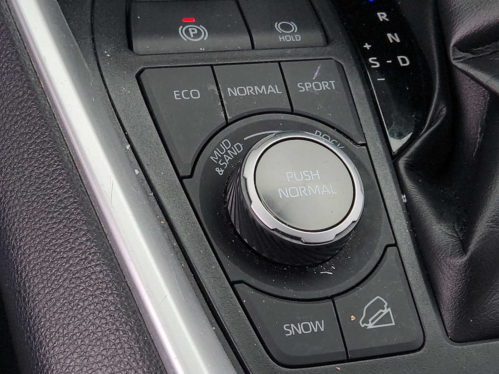 Vehicle image 25 of 30
